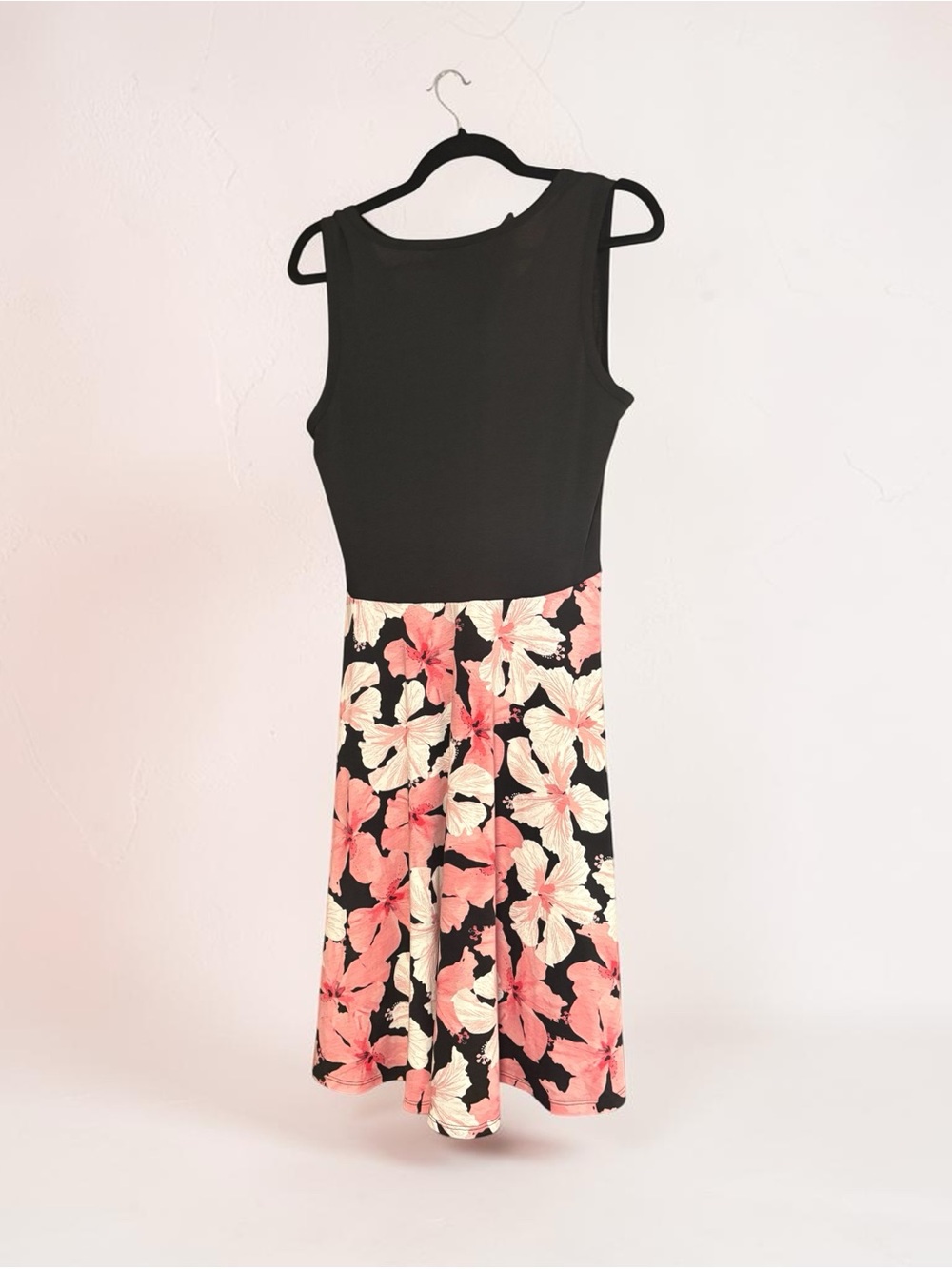 LuLaRoe Black Bodice Pink Floral Skirt woman’s ' Dress - Picture 3 of 3